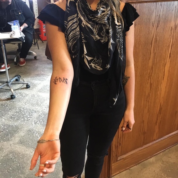 Meet Your Posher 💖 - Picture 6 of 11